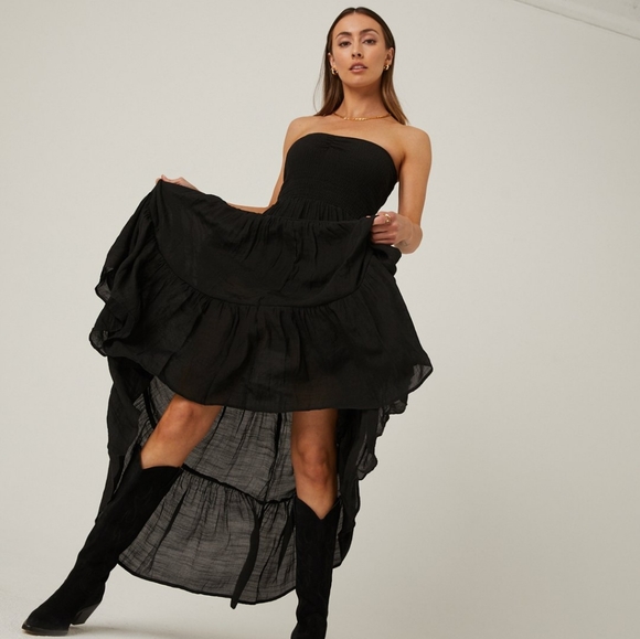 Smocked Tiered Maxi Dress - Picture 1 of 11